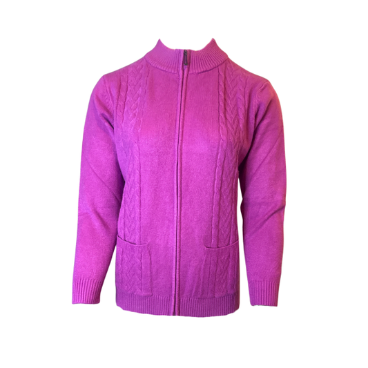 Superzacht LIAM kabelvest met rits en zakjes – warme unikleur damesvest – verkrijgbaar bij Marijke Mode.”