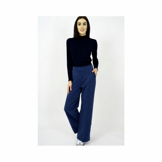 mxo broek donkerblayw met elastiek en flair pijp. verkijgbaar bij marijkemode