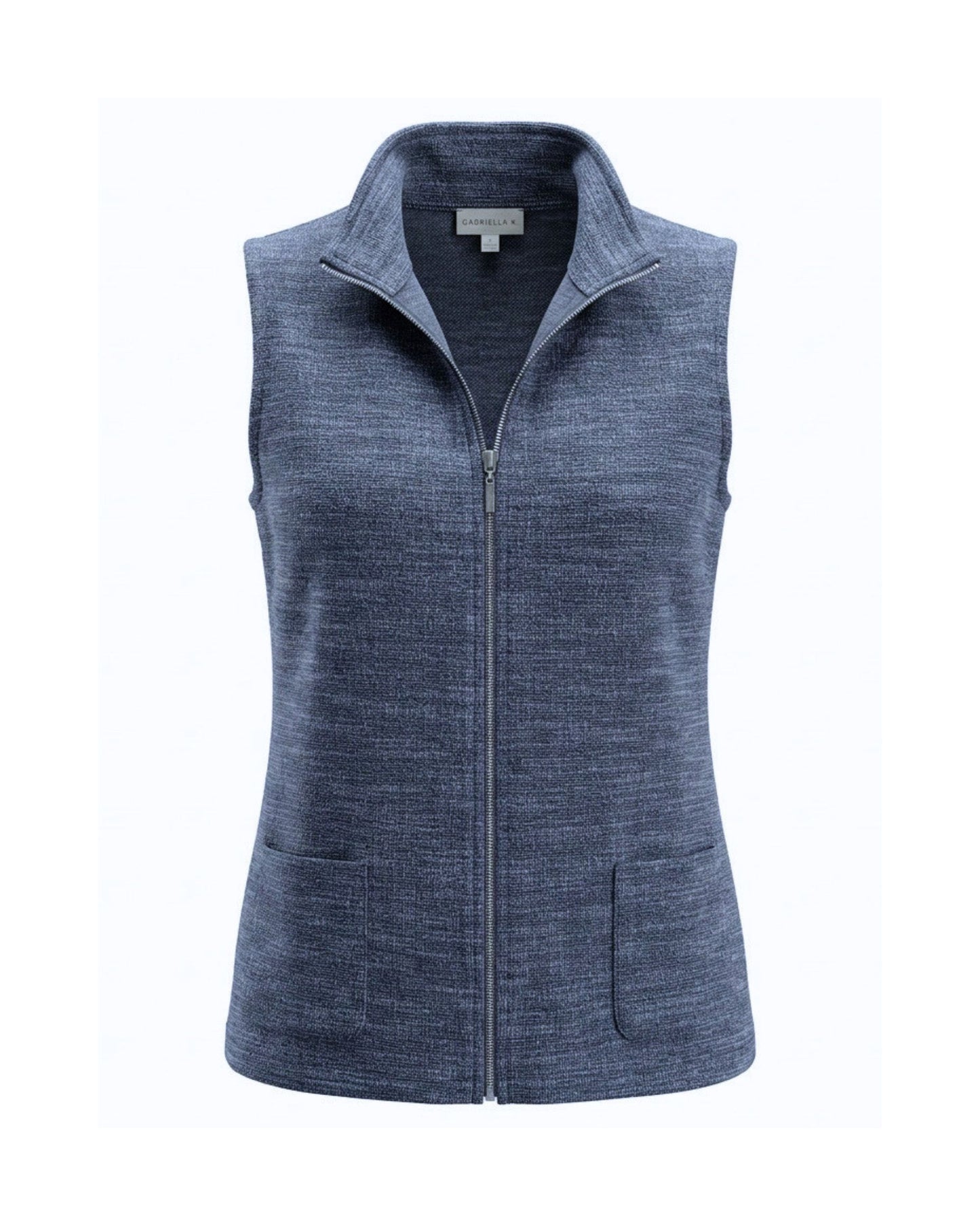 Gabriella K sportief damesgilet met opstaande kraag, ritssluiting en zakken, verkrijgbaar in donkerblauw, zwart en bruin melé bij Marijke Mode.