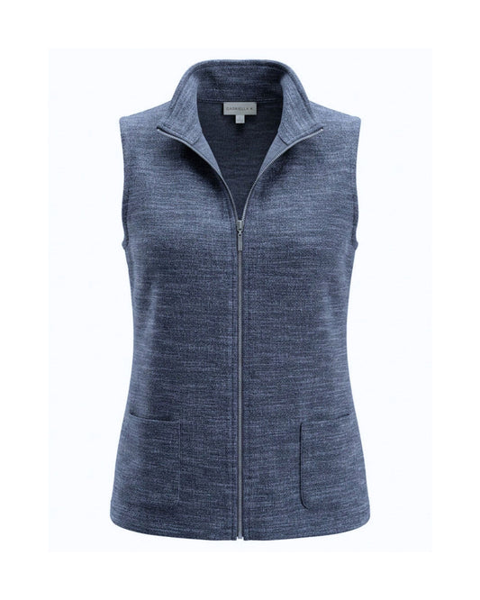 Gabriella K sportief damesgilet met opstaande kraag, ritssluiting en zakken, verkrijgbaar in donkerblauw, zwart en bruin melé bij Marijke Mode.