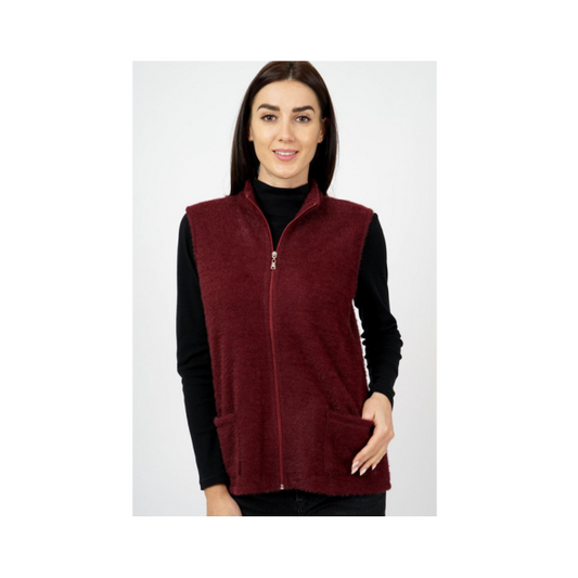 portieve damesgilet van Gabriella K in fluweelzachte Teddy Touch met soft feeling – mouwloos vest met rits en steekzakken – verkrijgbaar in donkerblauw en zwart – Marijke Mode