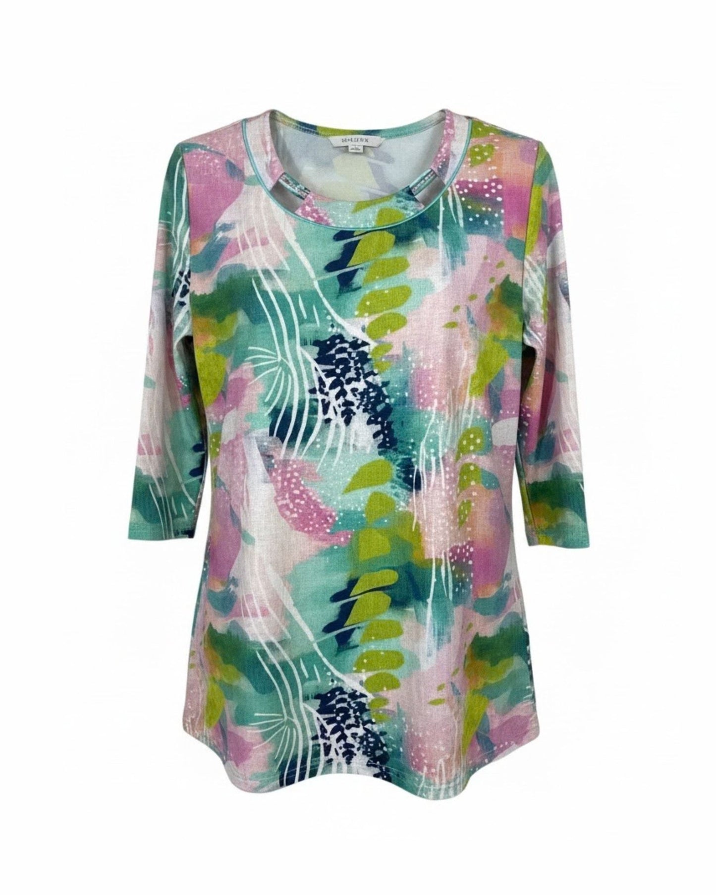 Marijke Mode luxe t-shirt met zilveren emblemen ronde hals driekwart mouw