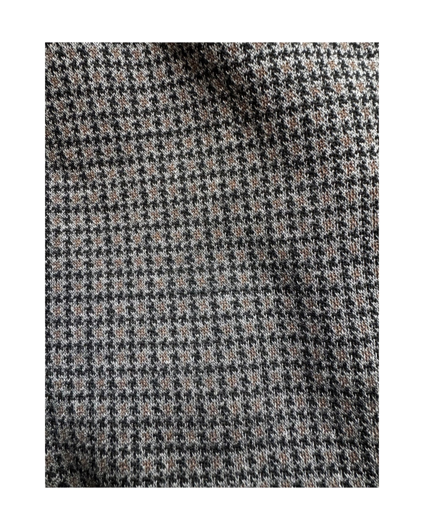 MXO dames instapbroek met print, brede elastische tailleband, steekzakken en normale lengtemaat, verkrijgbaar bij Marijke Mode.