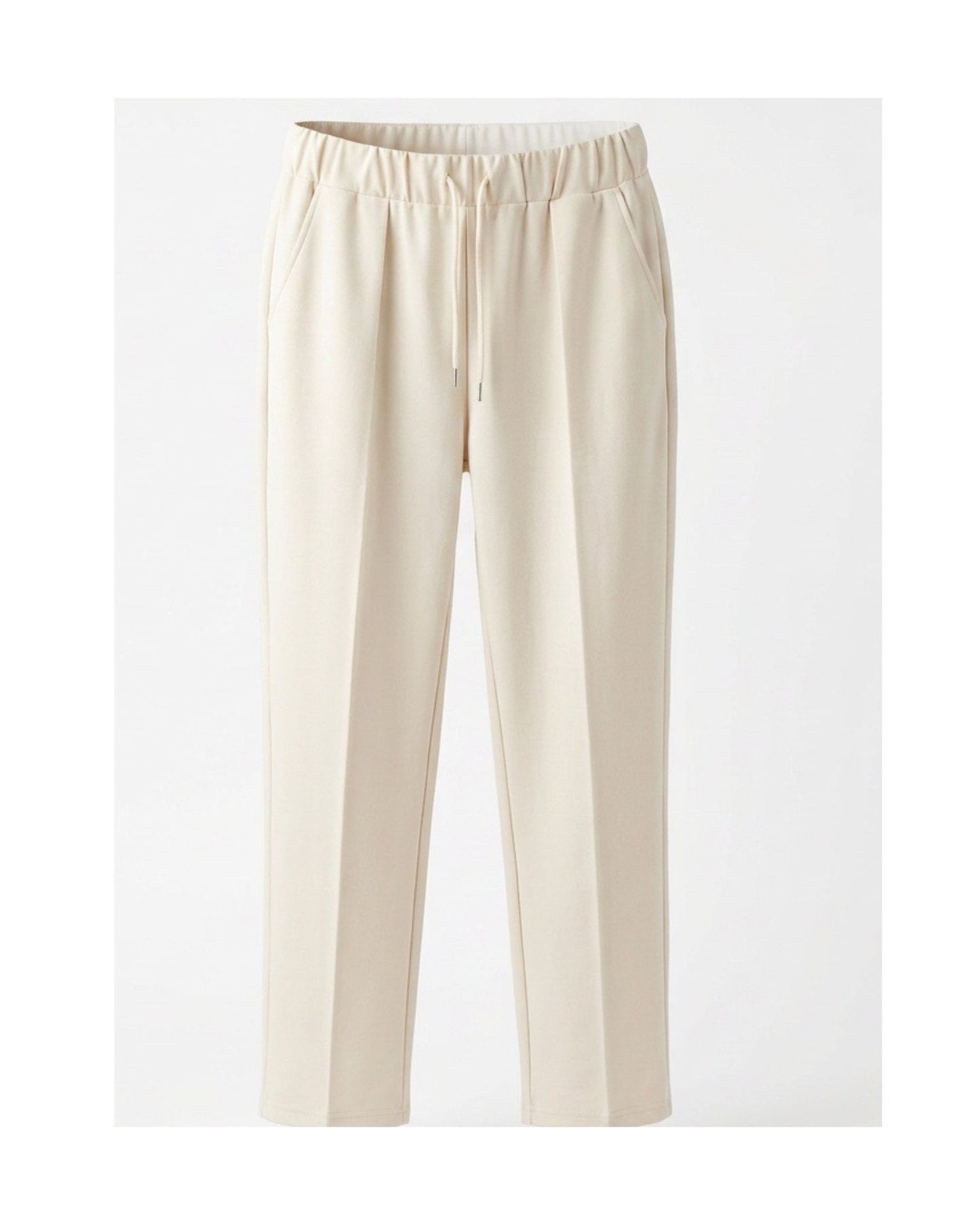 Basic pantalon van zachte travelkwaliteit met elastische band en trekkoord, verkrijgbaar bij Marijke Mode.
