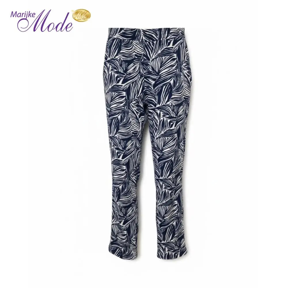 wat-te-dragen-op-een-grijze-pantalon