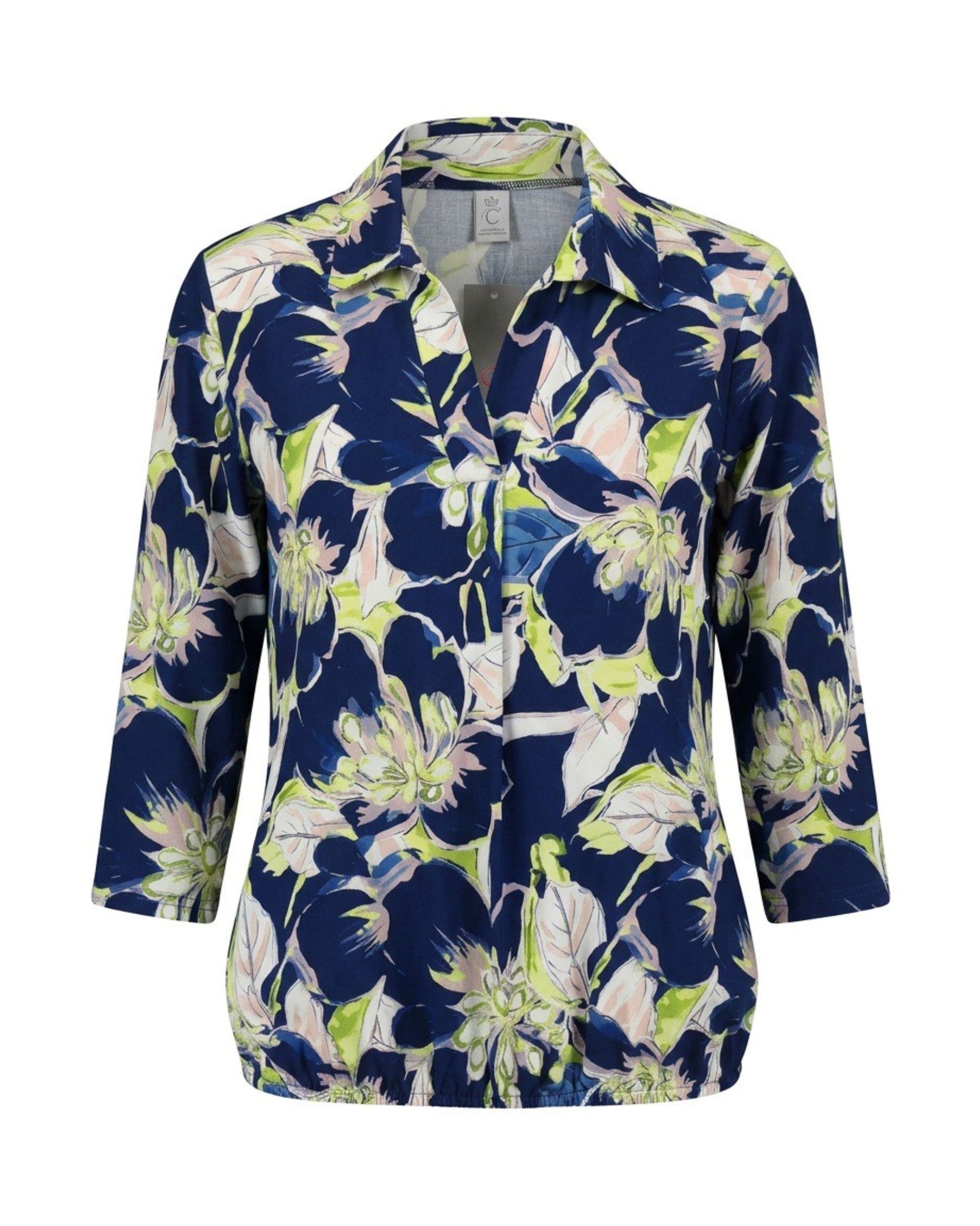 Poloshirt met V-hals en driekwartmouwen van zachte viscose – Marijke Mode.