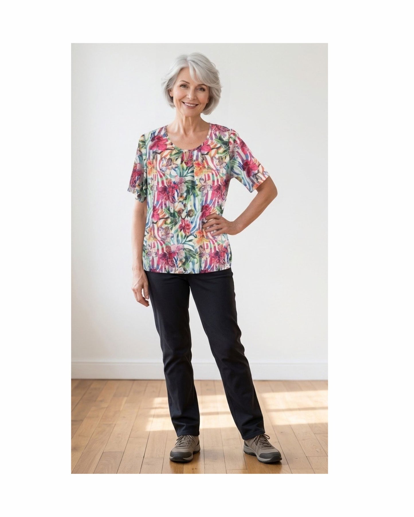 blouson tshirt met ronde hals en korte mouwen. bij marijke mode