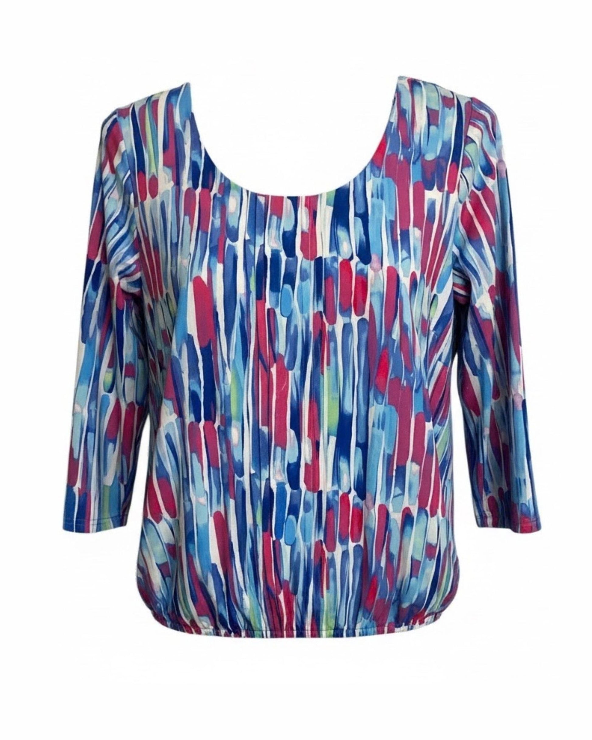 Blouson shirt met geplooide baan en driekwart mouwen in zachte viscose stof verkocht door Marijke Mode