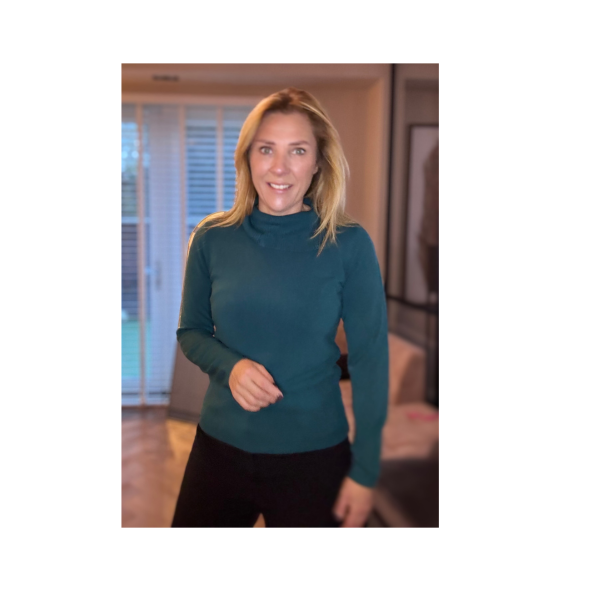 Zachte Cashmere Feeling polo-trui van Marijke Mode – comfortabel, elegant en heerlijk soepel van kwaliteit. Perfect voor een stijlvolle, warme look.