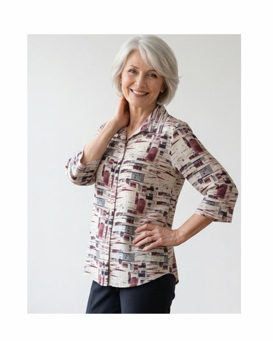 Blouse met kraag en driekwart mouwen – verkocht door Marijke Mode