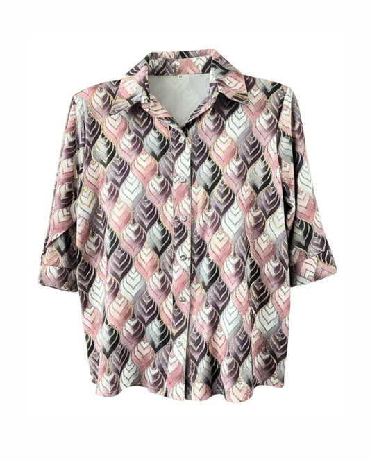 klassieke dames blouse met knopen en kraag. verkocht door Marijke Mode