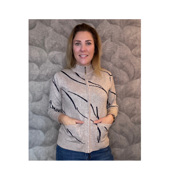 Liam damesvest met rits en zakjes – zacht, licht en sportief – Marijke Mode”