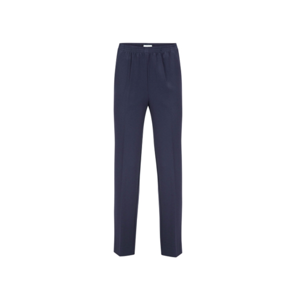 Sensia pantalon Deva – klassieke damespantalon met rechte pijp, hogere taille, elastieke tailleband en steekzakken. Verkrijgbaar bij Marijke Mode.