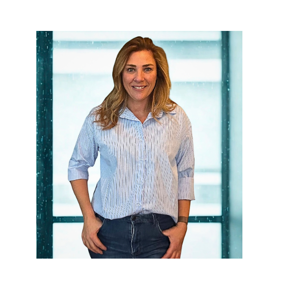 Vlotte one size blouse met knopen en lange mouwen van Marijke Mode, geschikt tot maat 44