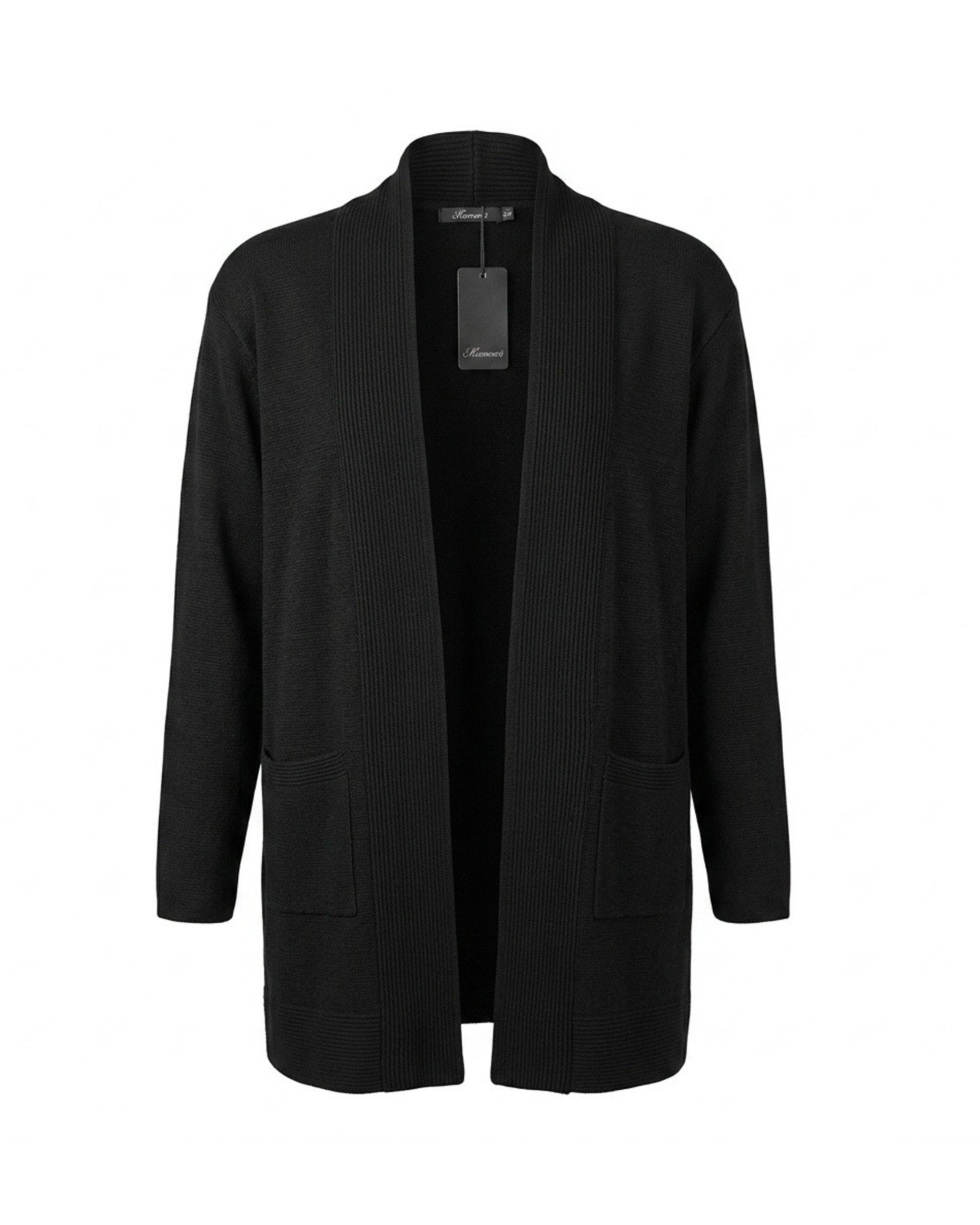 Langvallend Forever-vest met sjaalkraag en steekzakken, verkrijgbaar bij Marijke Mode.
