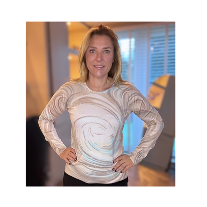 Gabriella K damestrui met ronde hals en subtiele strass-details – zacht viscose truitje met hoog draagcomfort verkrijgbaar bij Marijke Mode.