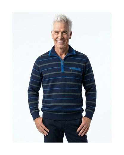 Gestreepte heren pullover met polokraag, knopen en borstzakje, verkrijgbaar bij Marijke Mode.