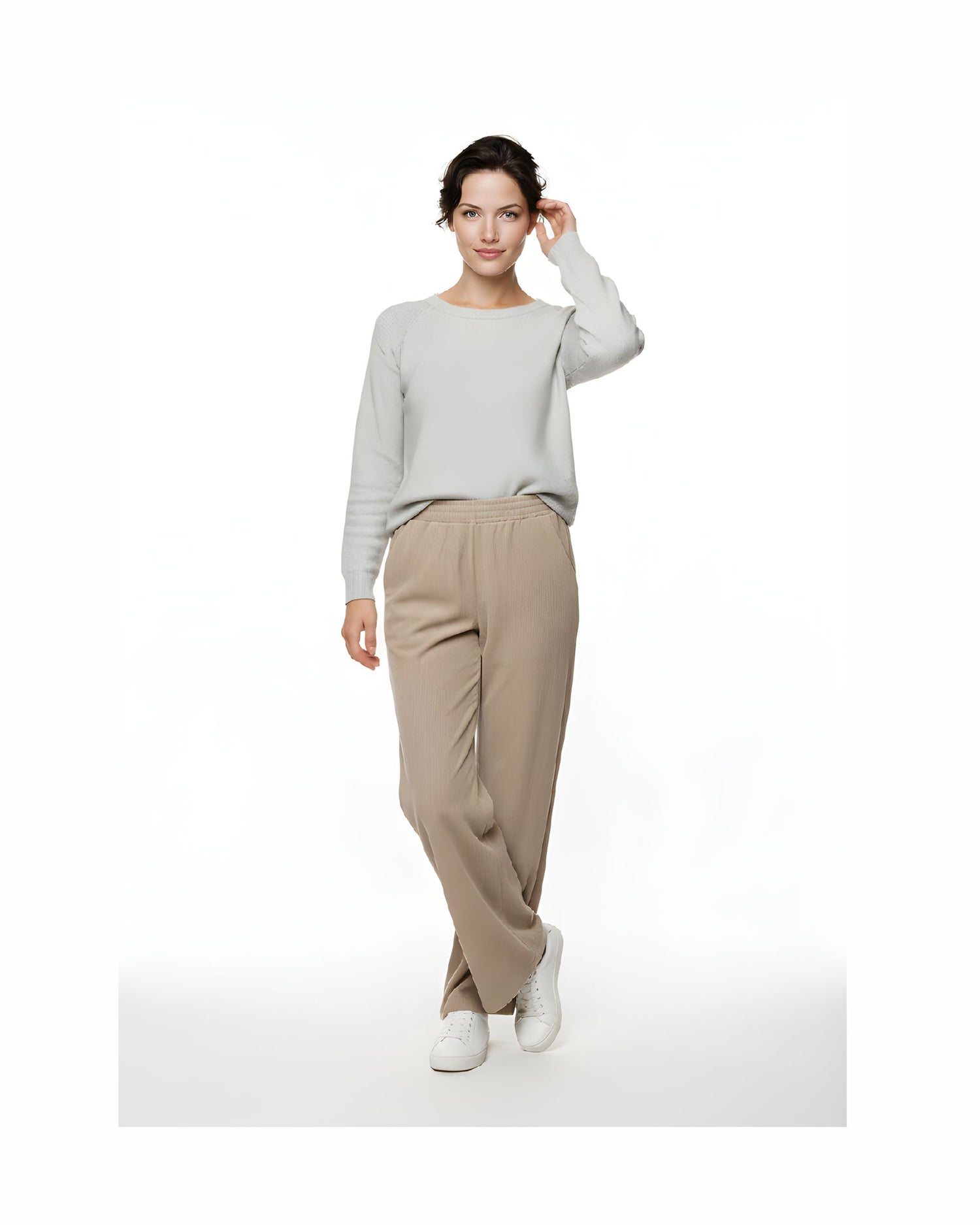 MXO loose fit instapbroek met elastische tailleband en zakken. Verkrijgbaar in uni kleuren en prints. Comfortabel, stijlvol en geschikt voor iedere gelegenheid.