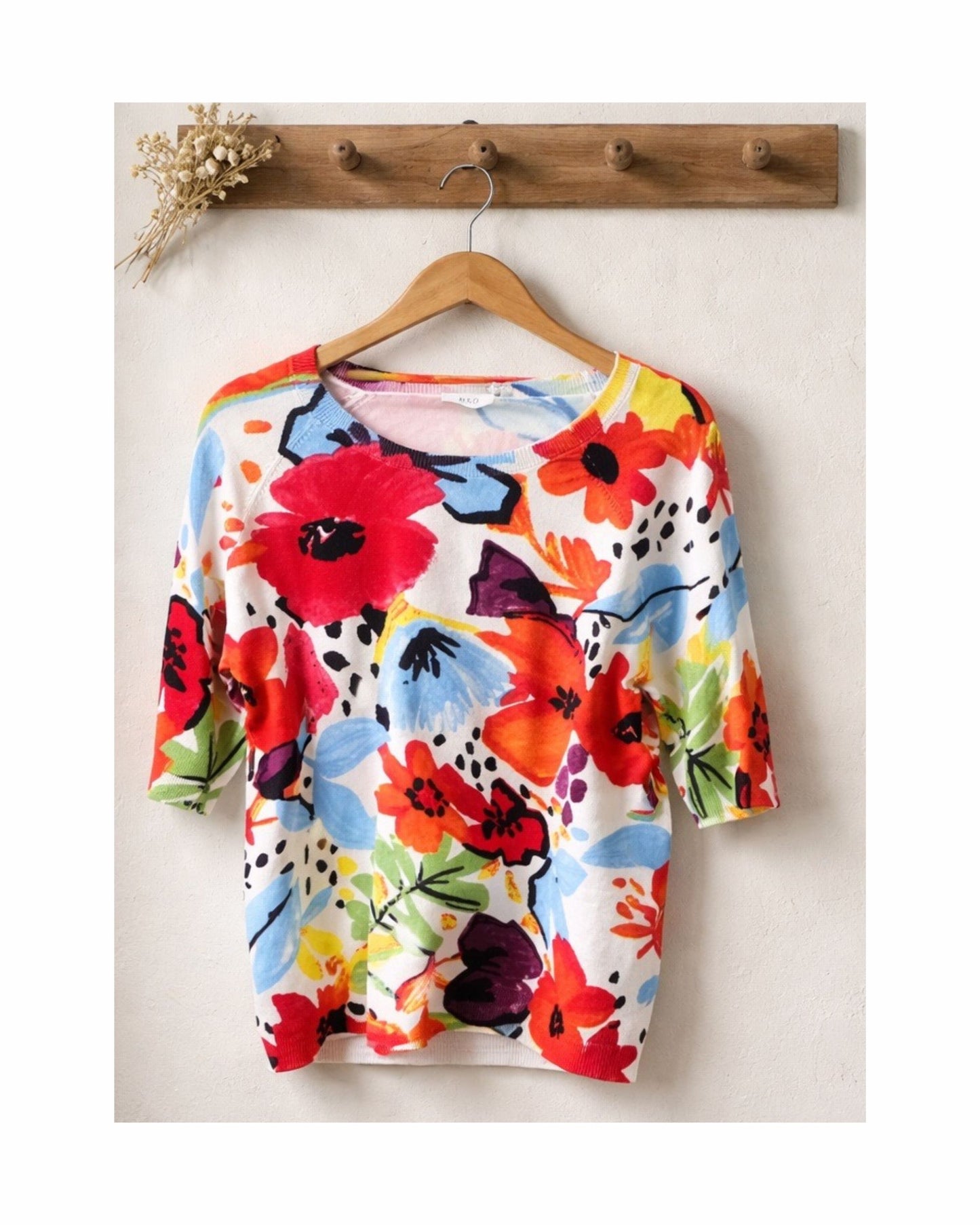 MXO multicolor bloemenprint voorjaarstruitje met ronde hals en elleboogmouw – Marijke Mode