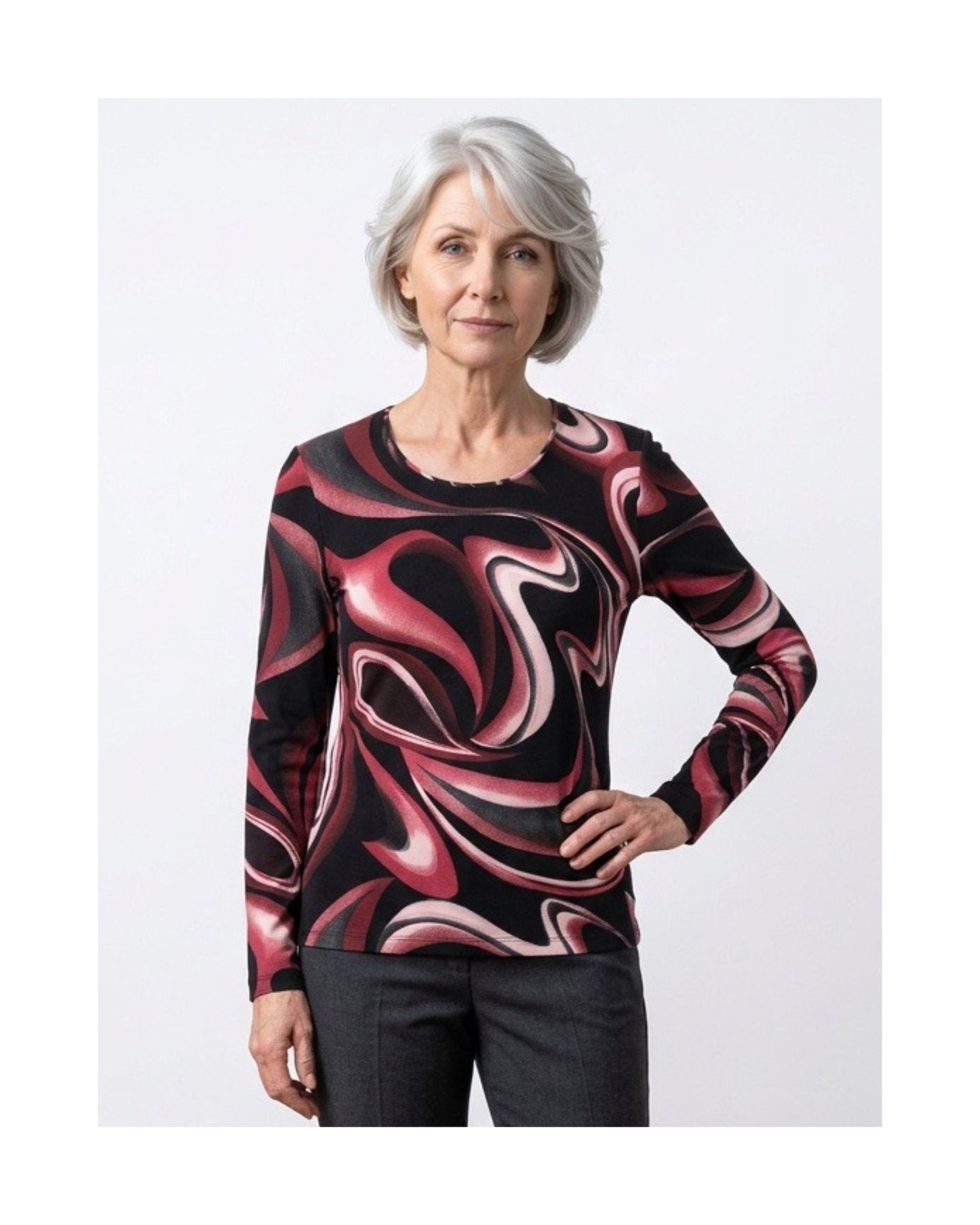 Marinello dames shirt met ronde hals, lange mouwen en stijlvol najaarsdessin in soepele viscose stretch, verkrijgbaar in twee kleuren.