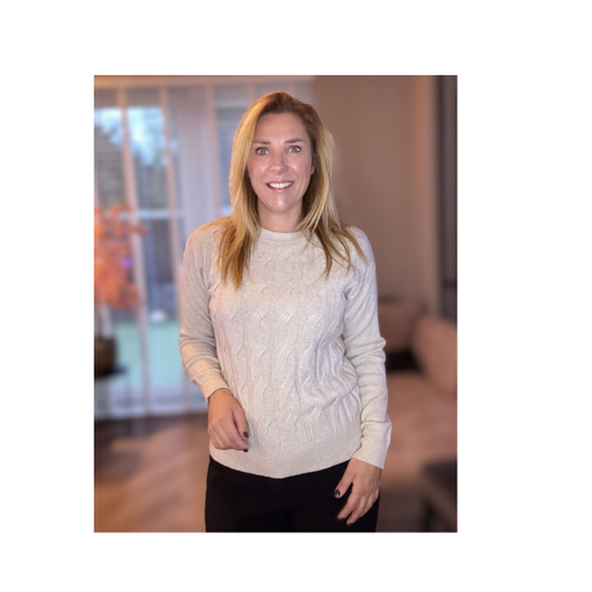 Marinello damestrui met kabelpatroon en ronde hals, zachte warme kwaliteit in radblauw, fuchsia en beige – Marijke Mode.