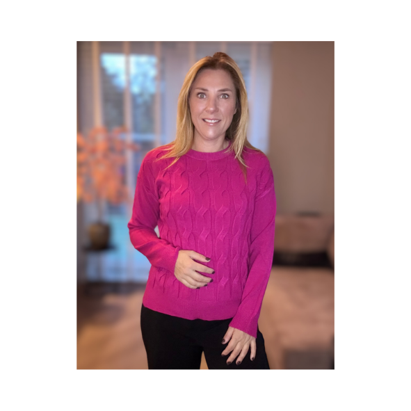 Marinello damestrui met kabelpatroon en ronde hals, zachte warme kwaliteit in radblauw, fuchsia en beige – Marijke Mode.