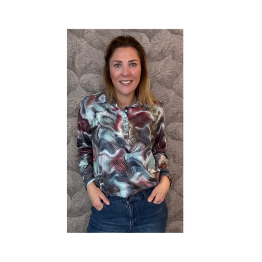 “Dames polo van soepele dunne viscosemix met glans – recht model met kraag en knopen – Marijke Mode”