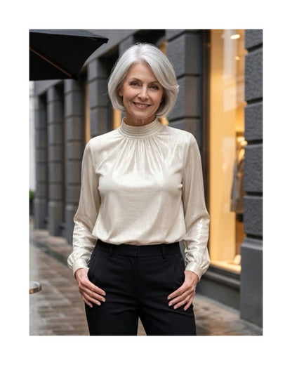 Sensia Fashion Alexia velvet koltop met gesmokte kraag, lange mouwen en elastiek bij de polsen en onderzijde, verkrijgbaar bij Marijke Mode.