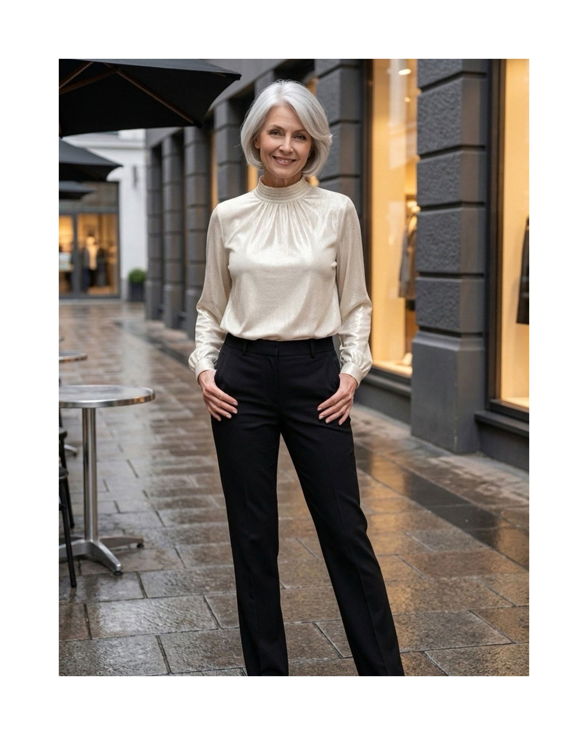 Sensia Fashion Alexia velvet koltop met gesmokte kraag, lange mouwen en elastiek bij de polsen en onderzijde, verkrijgbaar bij Marijke Mode.