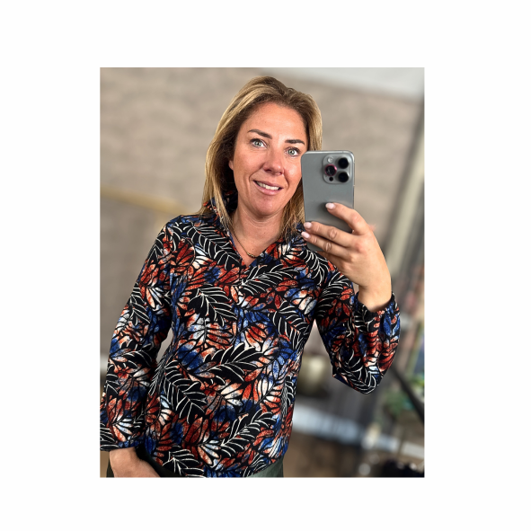 Sensia Fashion biedt comfortabele, stijlvolle damesmode met een perfecte pasvorm en zachte stoffen. Ideaal voor elke dag. Verkrijgbaar bij MarijkeMode.