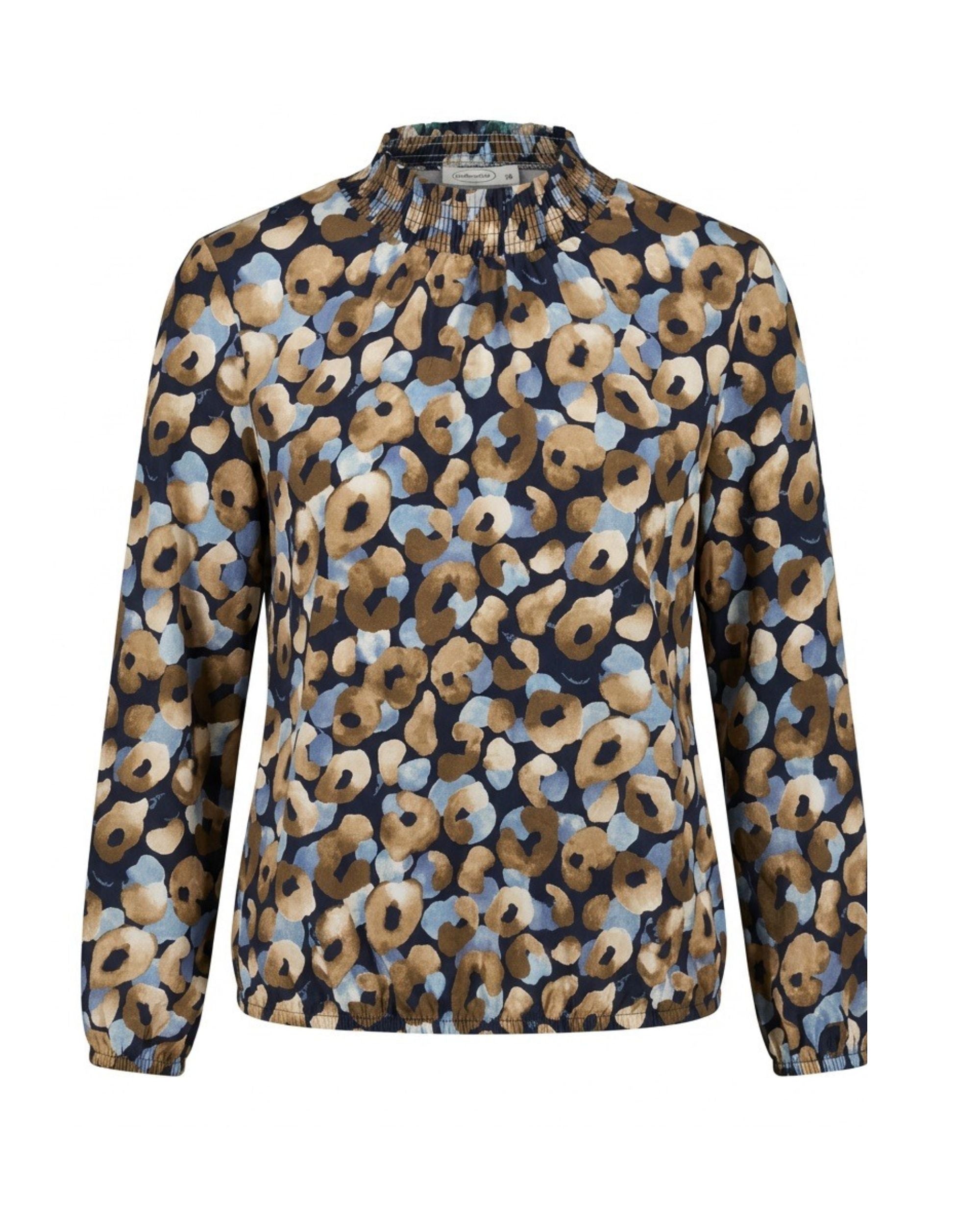 
Sensia Fashion dames blousonshirt met gesmokte turtleneck en elastische boorden, verkrijgbaar bij Marijke Mode