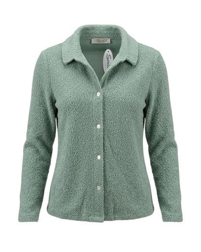 Bouclé vestjasje met kraag, parelmoer drukknopen en zakjes aan de voorkant, verkrijgbaar bij Marijke Mode