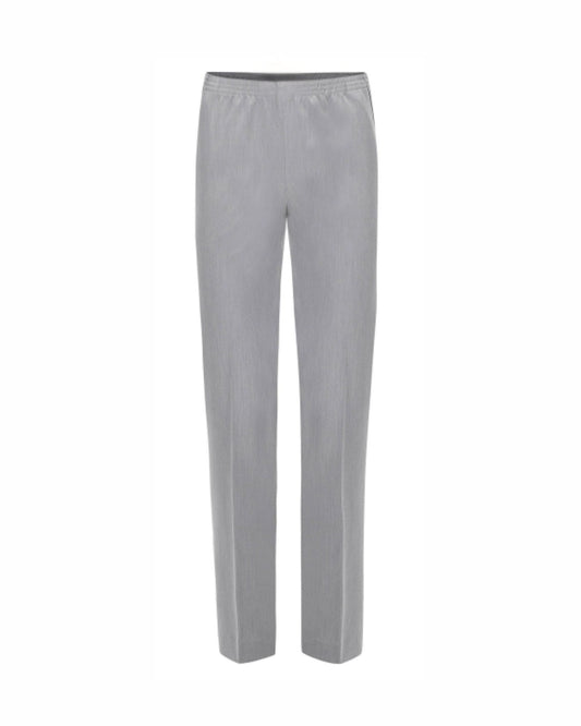 sensia deva pantaon met elastieke and steekzakken kort model verkijgbaar bij Marijke Mode