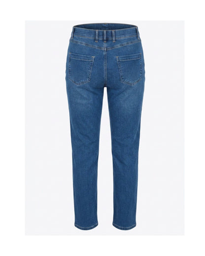 Sensia Fashion Patti damesjeans met veel stretch, elastische tailleband, riemlussen en vier zakken, verkrijgbaar bij Marijke Mode