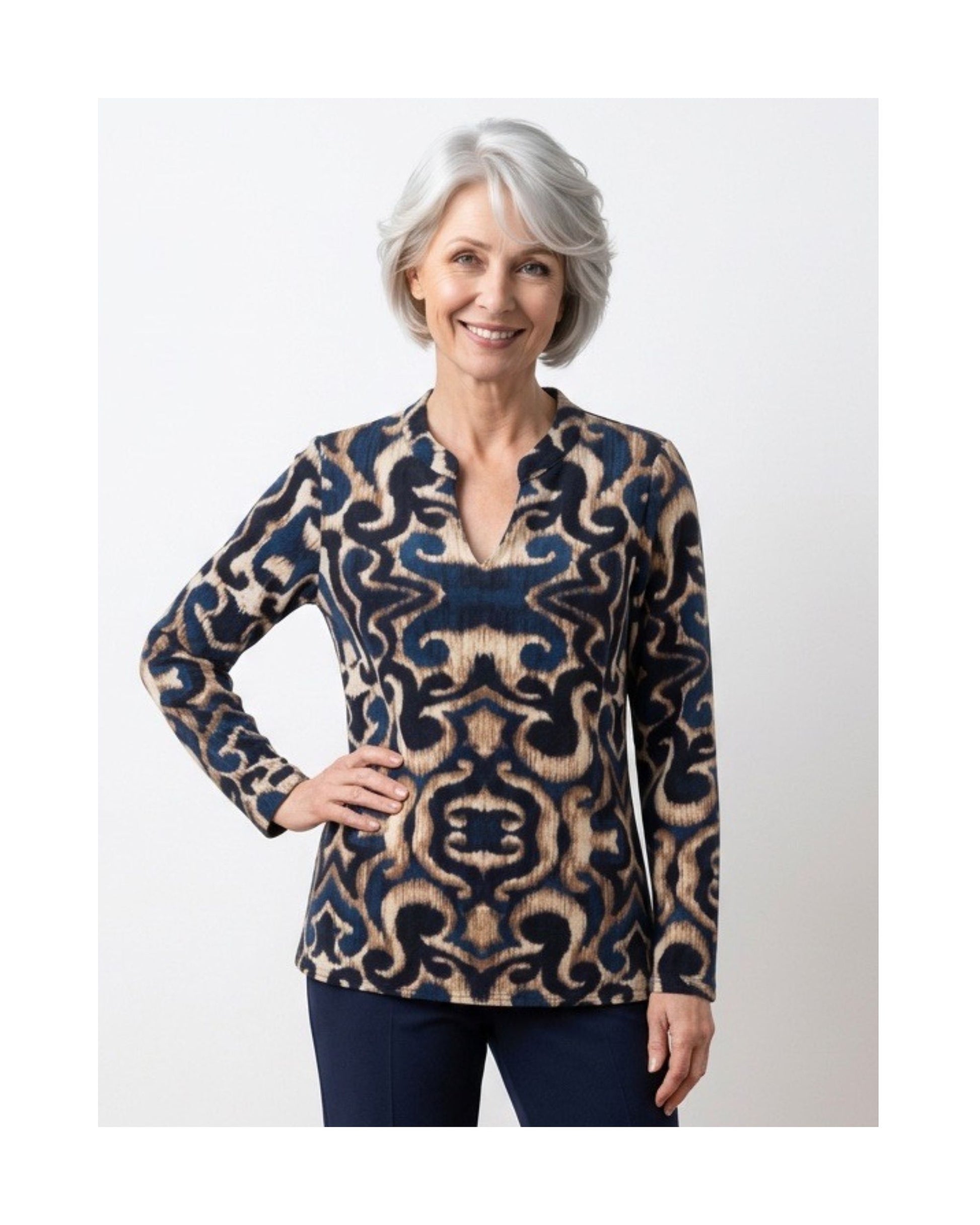 Sensia Fashion blousonshirt Barby met zachte fleece feeling en V-hals, verkrijgbaar bij Marijke Mode.