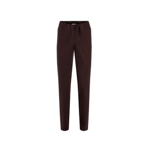 Sensia damespantalon Penny slim fit in bruin, instapbroek met elastische tailleband en punta stretchkwaliteit, korte lengtemaat met rechte slanke pijp – verkrijgbaar bij Marijke Mode.
