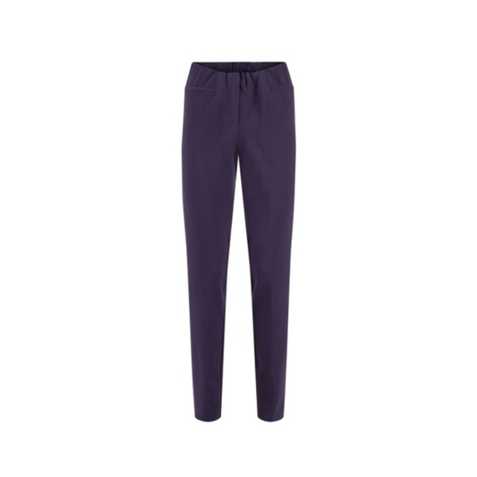 Sensia damespantalon Penny slim fit in bruin, instapbroek met elastische tailleband en punta stretchkwaliteit, korte lengtemaat met rechte slanke pijp – verkrijgbaar bij Marijke Mode