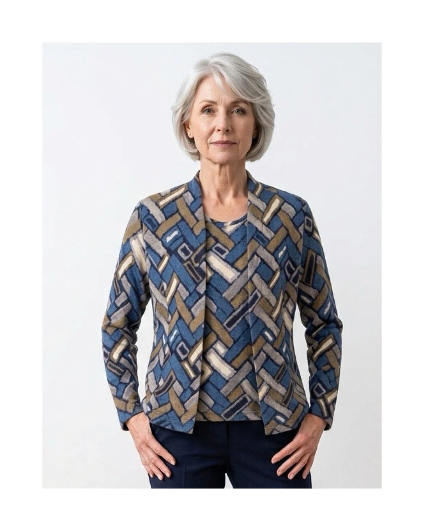 Sensia Fashion twinset Chantely in marine en zand met fantasieprint, bestaande uit een vest en shirt verkocht door marijkemode