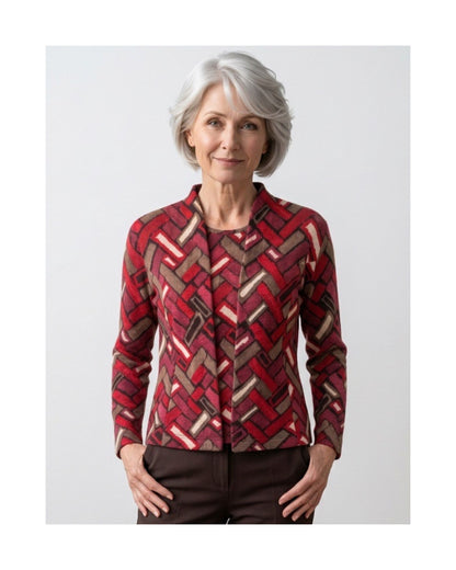Sensia Fashion twinset Chantely in marine en zand met fantasieprint, bestaande uit een vest en shirt.