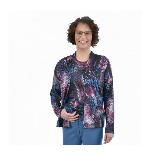 Sensia fashion twinset chanteley. Vest en Shirt tweedelig fleece feeling . deirenprint. verkocht door Marijke Mode. Senioren dames modezaak in Den Haag