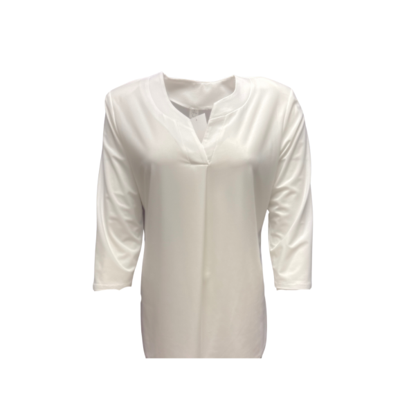 uni kleur wit tshirt mer ronde hals en driekwart mouwen.