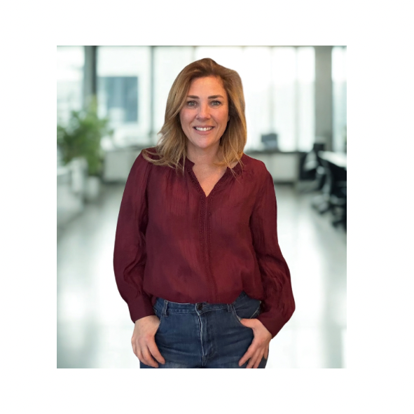 Bordeauxrode tuniek blouse met V-hals en lange mouwen van Marijke Mode