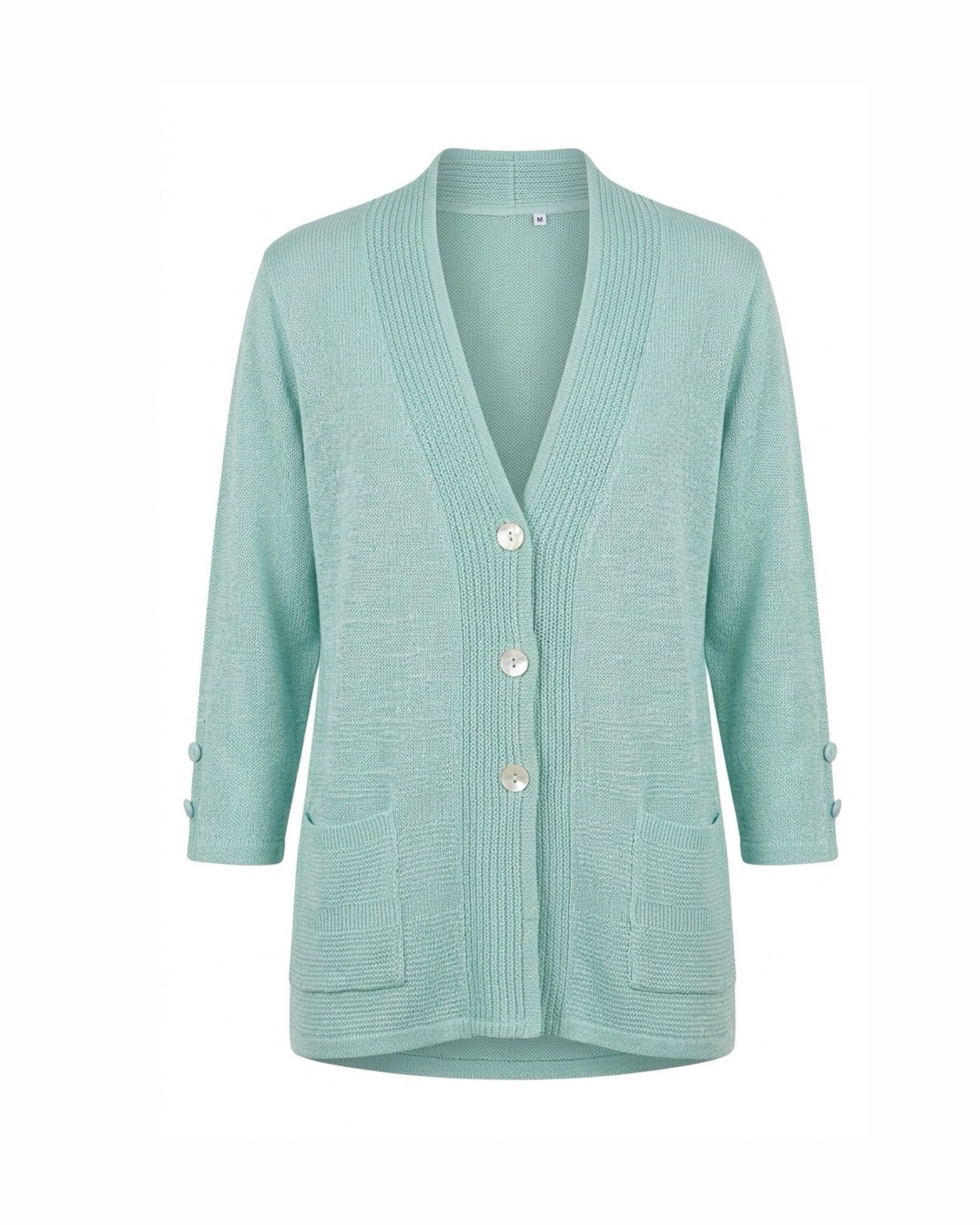 klassiek dames vest met v hals en zakjes en knopen. verkocht door Marijke Mode
